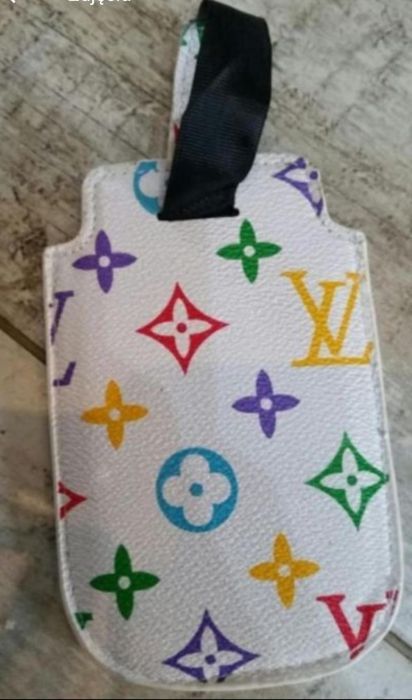 Etui Lv pokrowiec iphon 5 , 5s tanio !!