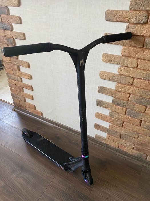 Трюковий самокат Ethic Erawan Pro scooter чорний