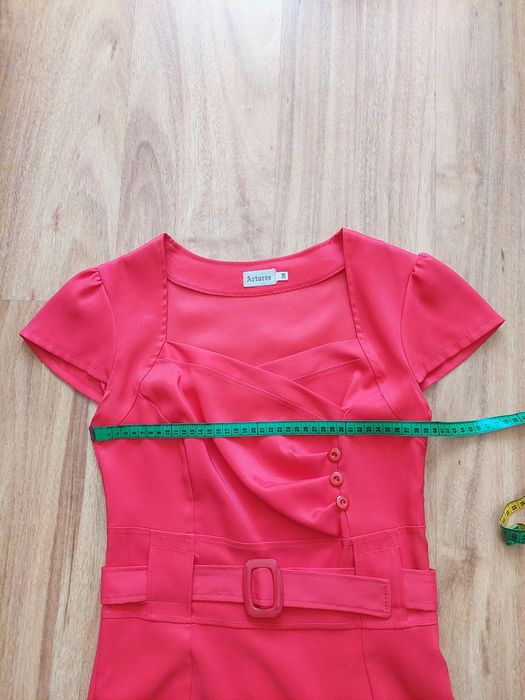 Czerwona sukienka styl retro vintage lata 50 60 dekolt serce M 38