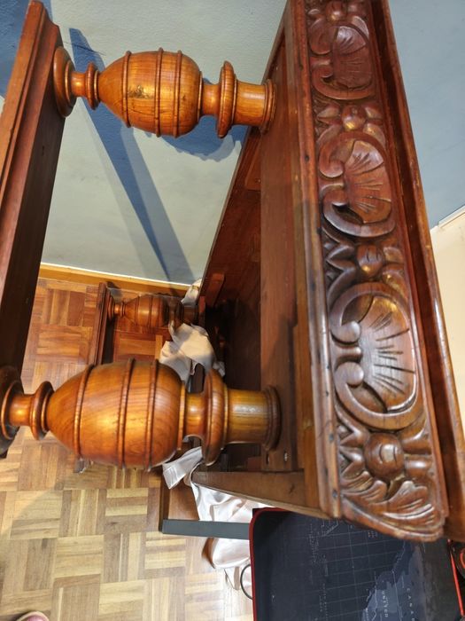 Mesa centro madeira australiana