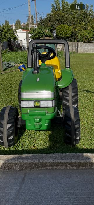 Mini trator John Deer  a Pedais + Atrelado  Oficial
