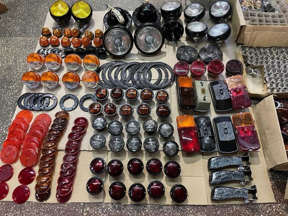 Фари, фонарі Газ 53, Зіл, Уаз, Волга, Газ 51, Газ 52, Газ 66, Газ 3307