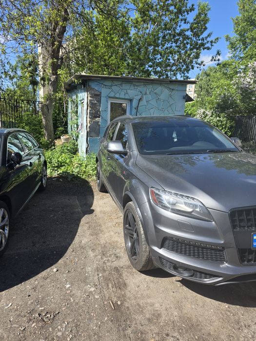 Продам Audi q7 2014