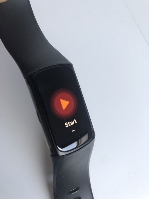 Fitbit Charge 6 smartwatch smartband