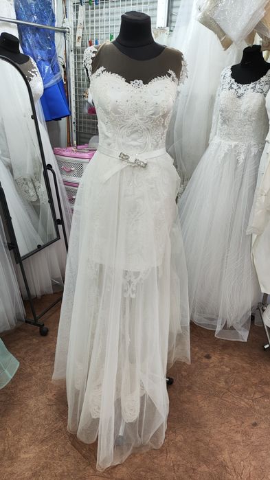 Свадебные платья