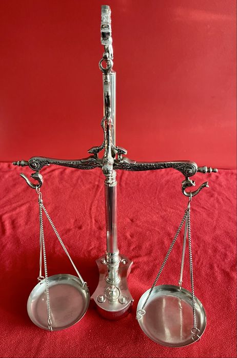 Balança decorativa em casquinha