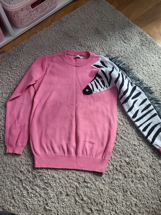 Светр рожевий  reserved