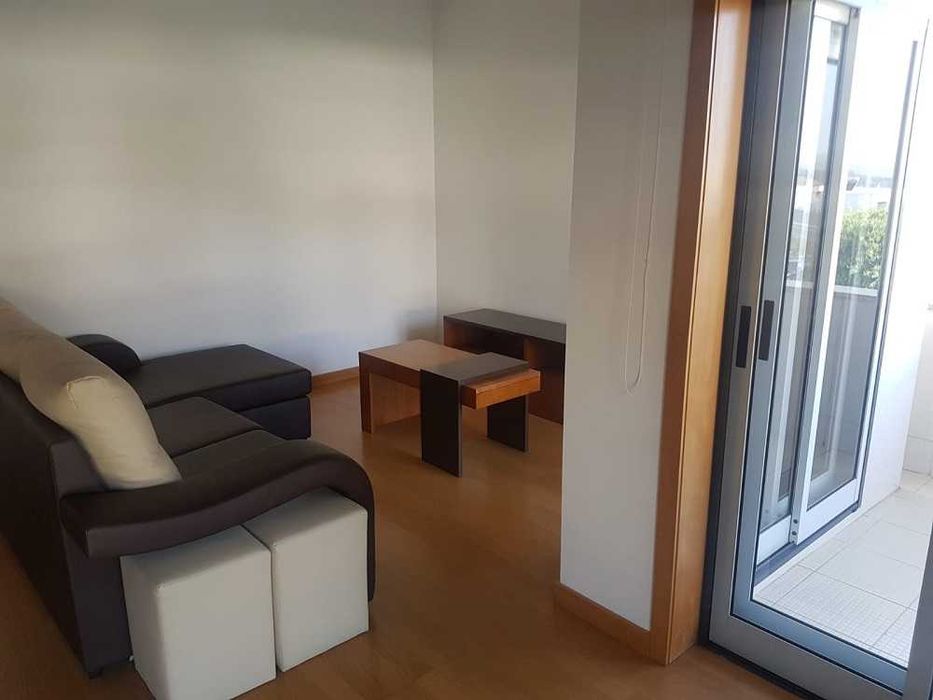 Alugo Apartamento T2 Mobilado/Equipado Centro de Penafiel