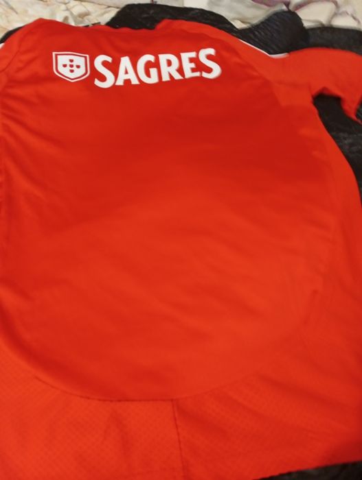 Camisola oficial do Benfica tamanho nova