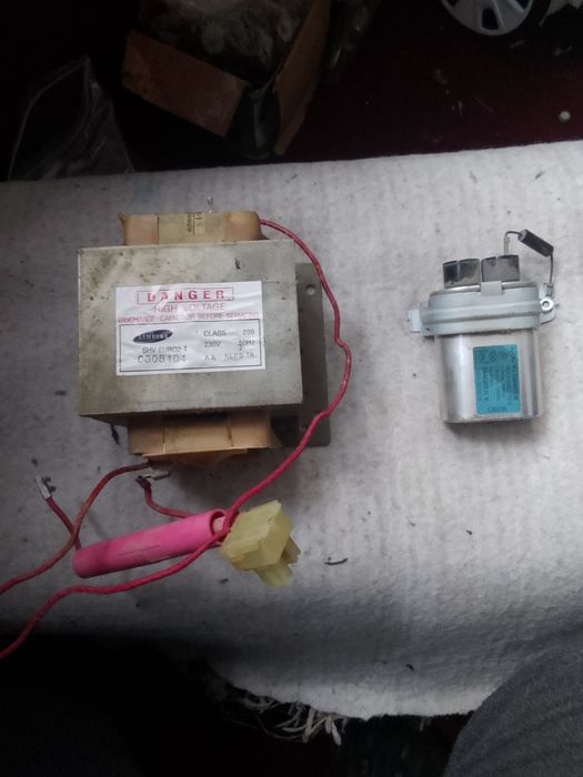 Запчастини до мікрохвильової печі Самсунг