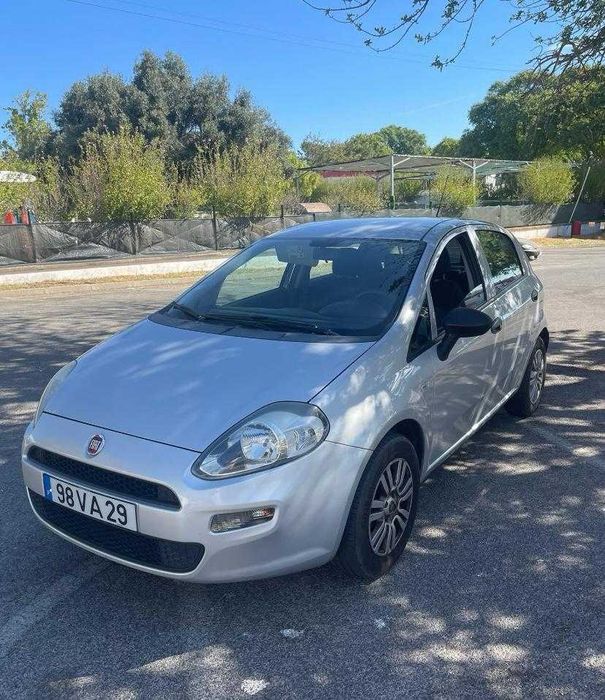 Fiat Punto 1.2 Lounge 2018 | Apenas 11.800 km | Impecável