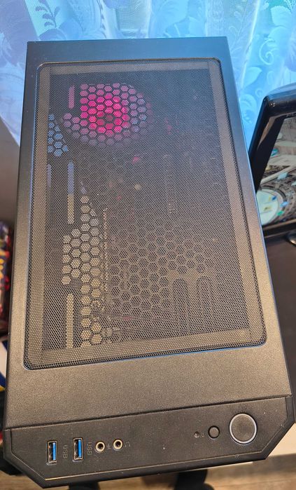 Komputer gamingowy + monitor