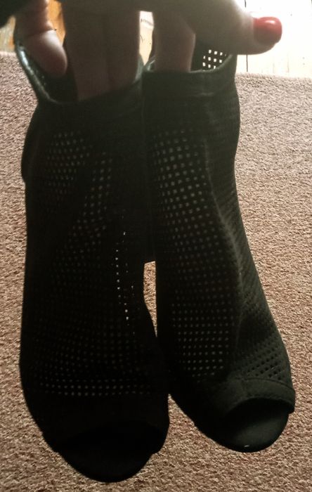 Sandały siateczkowe na obcasie,nowe, r.38