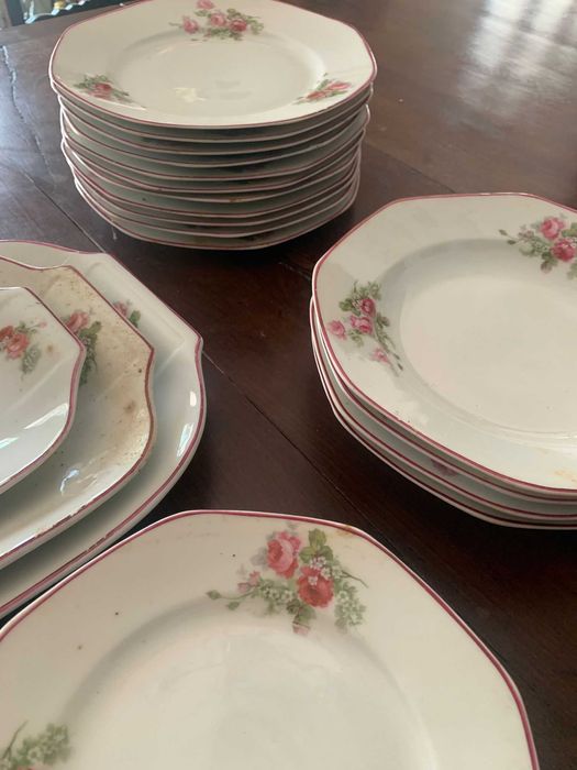 Serviço de jantar Vista Alegre 32 peças