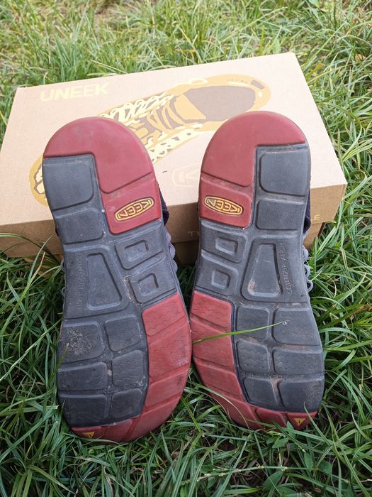 Унісекс сандалі Keen Uneek 42