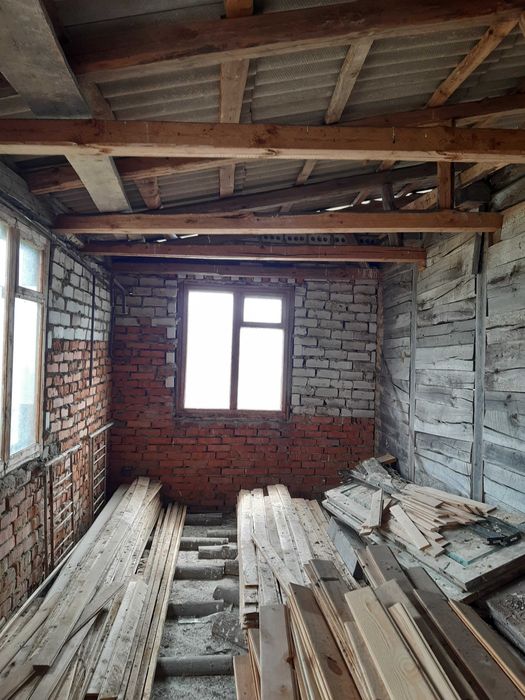 Продається недобудований будинок