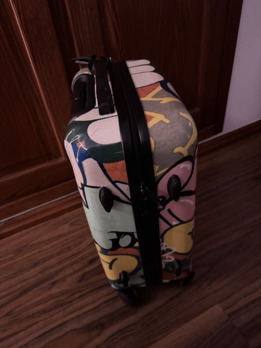 Mala de viagem da parfois (cap 35kg)