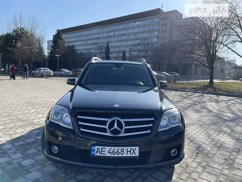 Автомобиль у відмінному стані Mersedes GLK
