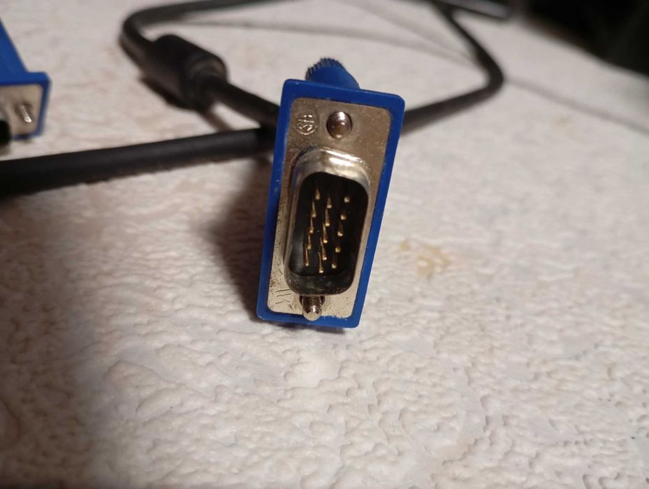 Продам кабель для ПК экрану.