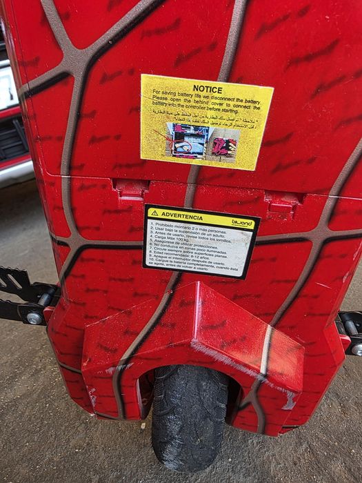 Triciclo Drift trike a bateria de litio spiderman