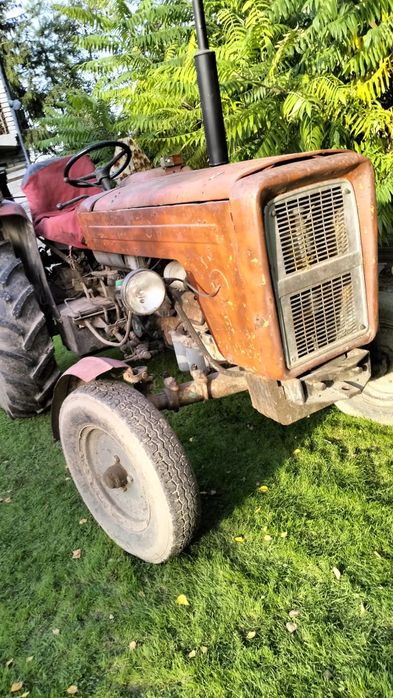 Traktor C355 na sprzedaż