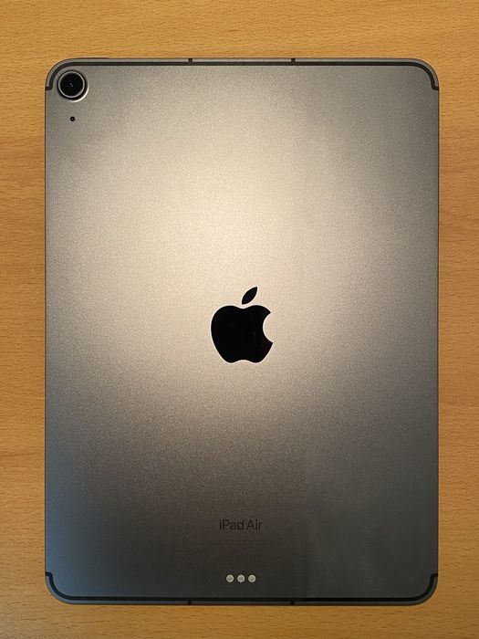 iPad Air (5.ª geração) + Capa original