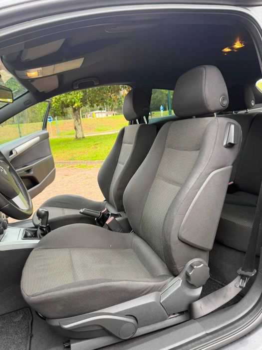 Opel Astra GTC 1.7