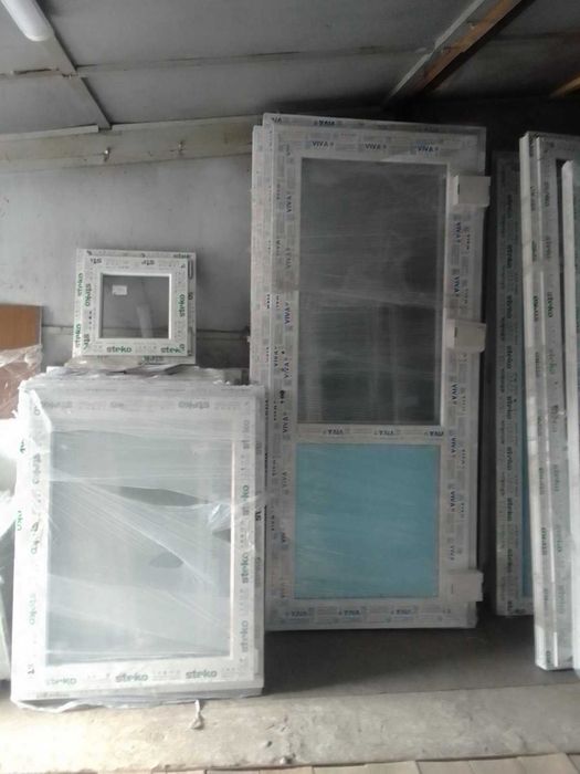 Продаємо металопластикові вікна та двері. Окна, двери Вараш