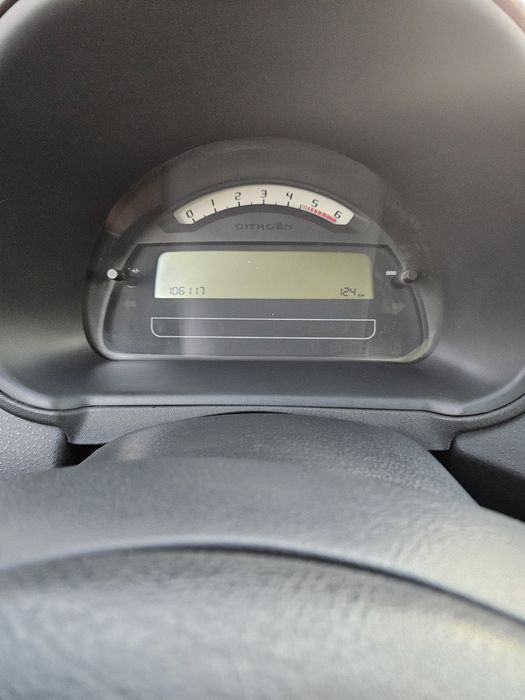 Citroen comercial com 106...km
