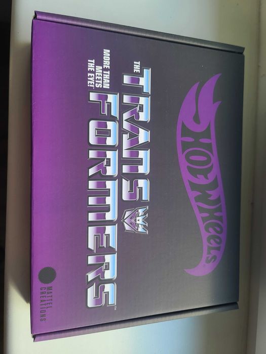 Hot wheels rlc Transformers Nemesis Prime