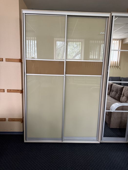 Комоды шкафы купе,прихожие,обувницы,столы.