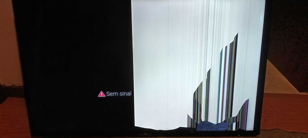 Smart TV 43'' Smart Tech 4K - Avariada