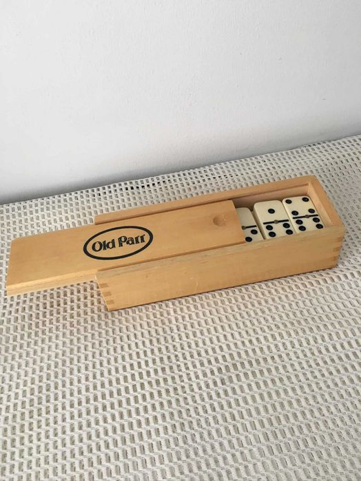 Jogo de tabuleiro (domínó)