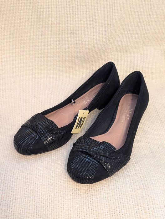 Czółenka skórzane damskie Next