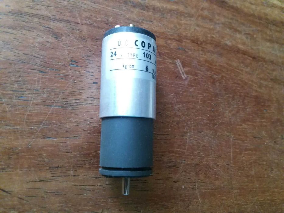 Motor elétrico pequeno novo