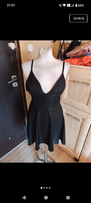 Krótka śliczna sukienka s