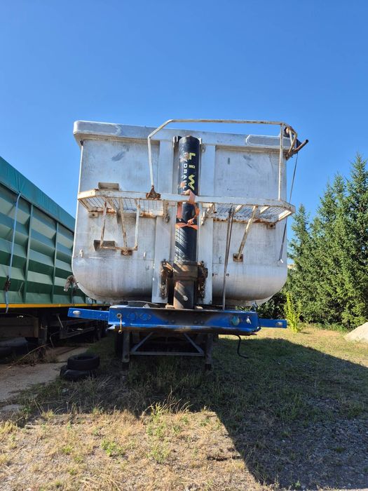 Напівпричіп самоскид