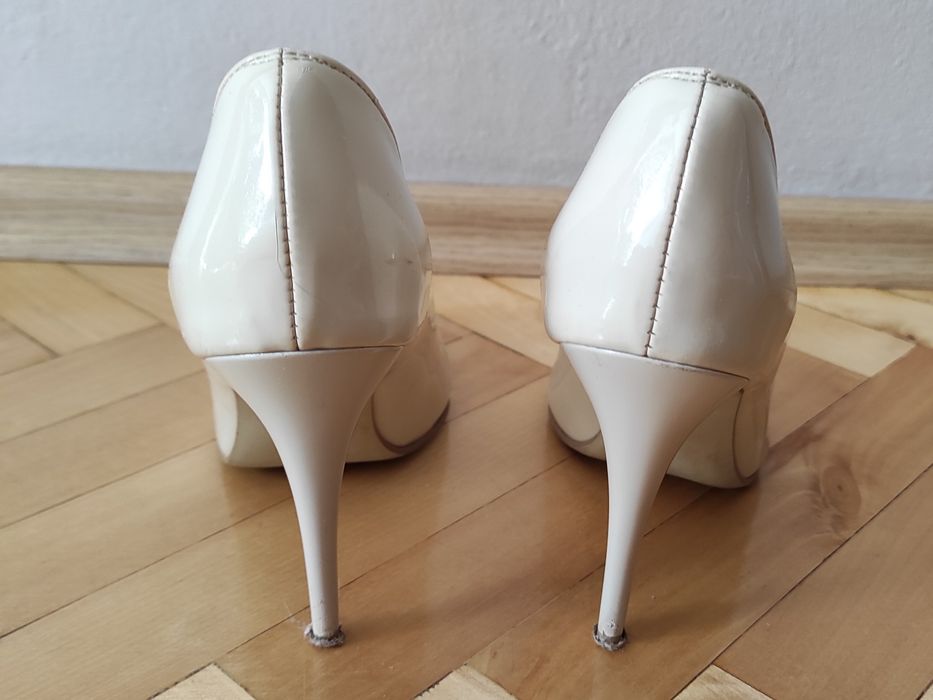 Beżowe czółenka - szpilki 10 cm