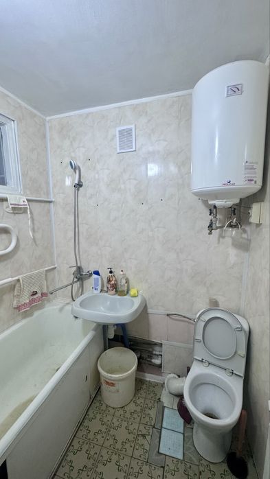 Продам 2-комнатную  квартиру площадь Мира  3 этаж