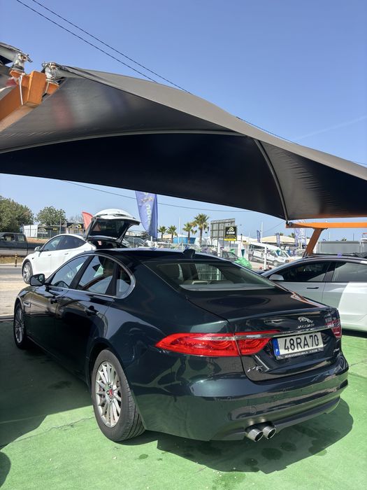 Jaguar XF 20d Prestige verde 2016