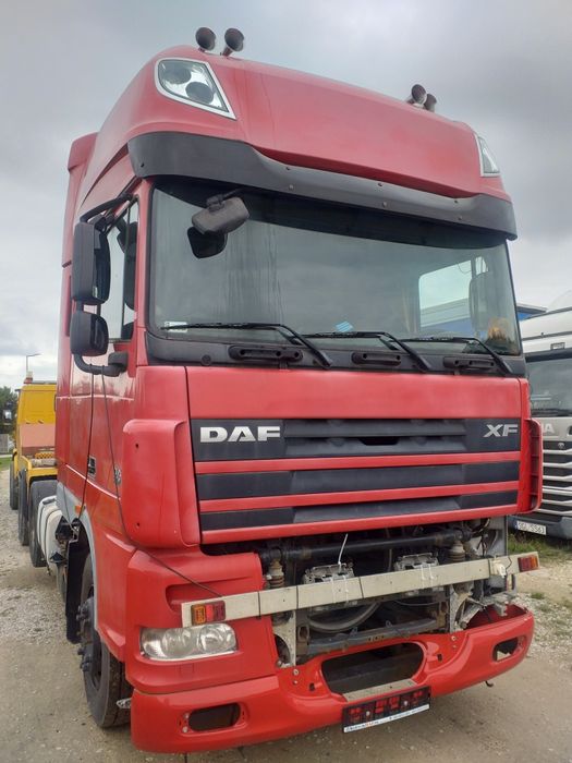 Kabina Daf 105 bardzo ładna.