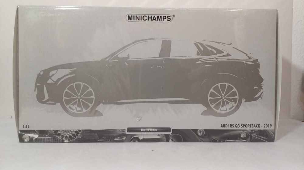 1/18 Audi RS Q3 Sportback Baujahr 2019 - Minichamps