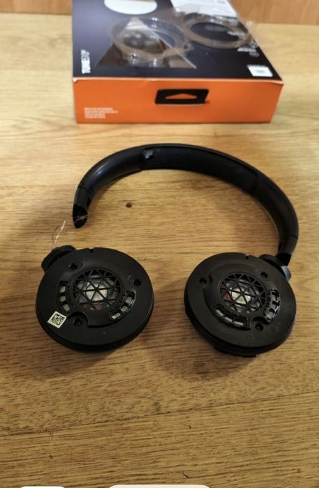 Bluetooth наушники jbl