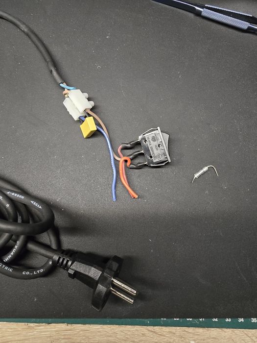 Kabel wraz z przełącznikiem, bezpiecznikiem do opalarki TH-HA 2000/1