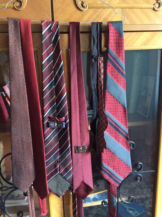 ПРОДАМ мужские галстуки