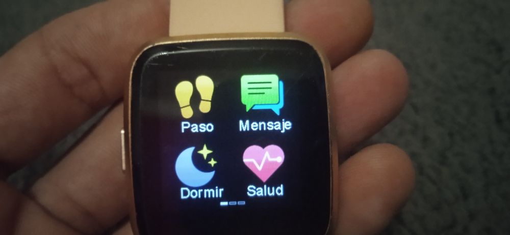 Reloj SW/C11FT recarregável com carregador incluído, contador de passo
