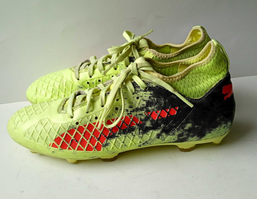 Футбольні бутси 40 р