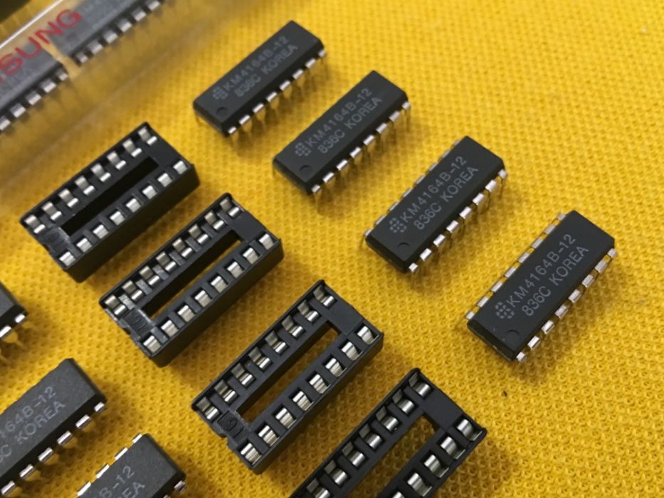 8 Memorias Sinclair Commodore Apple Spectrum Samsung KM4164B12 +SOCKET64309868612738124