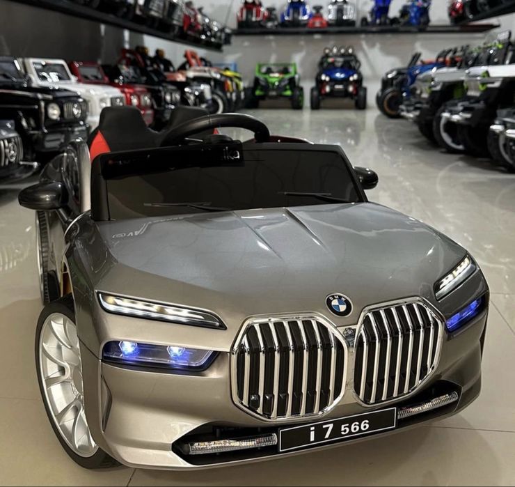 Дитячий електромобіль  BMW 7
