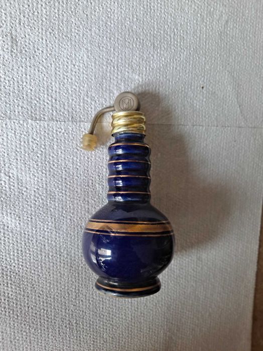 Stara, ceramiczna buteleczka/ flakon  po perfumach
